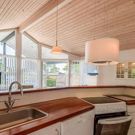 Holiday home Oster Strand Holiday House *